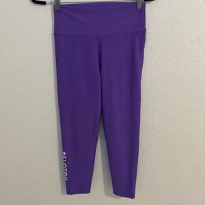 Peloton- bright purple high-waisted cropped leggings-Size Large